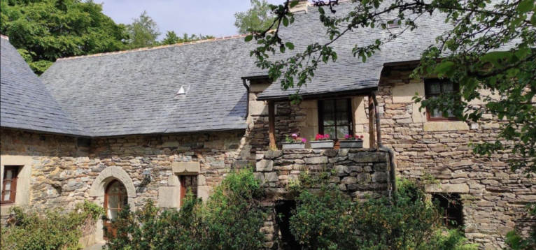 Ein typisches bretonisches Steinhaus